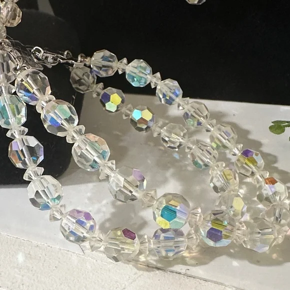 Aurora Borealis 
 Crystal Beaded Jewelry Set - Picture 4 of 5